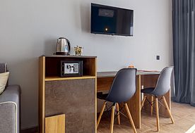 1-мест. (разм. в 2-мест.) супериор с балк., Отель Bruni Loft Hotel, Цандрипш