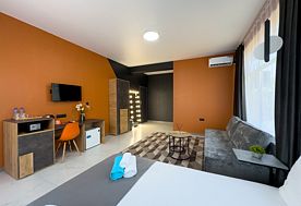 1-мест. (разм. в 2-мест.) супериор комфорт с балк., Отель Bruni Loft Hotel, Цандрипш