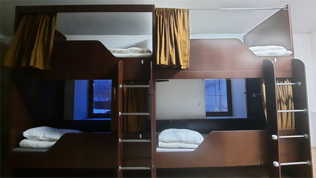 Место 8-местный (2 этаж, №6)