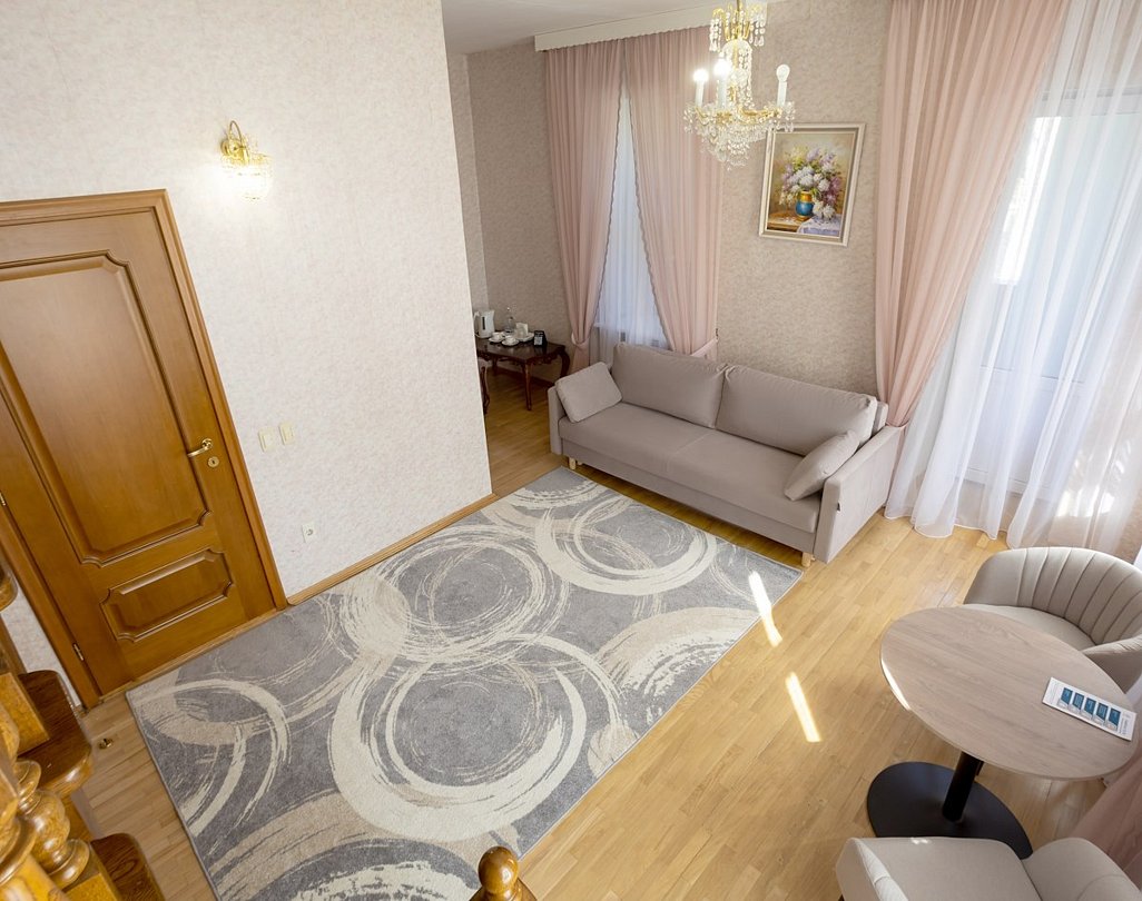 Люкс 2-местный 3-комнатный Винтаж