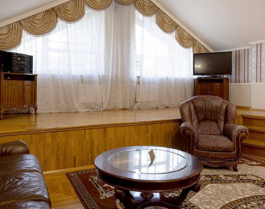 Люкс 2-местный 3-комнатный Винтаж