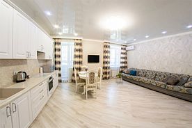 Красный путь 103/4-108, Апартаменты RENT сервис, Омск