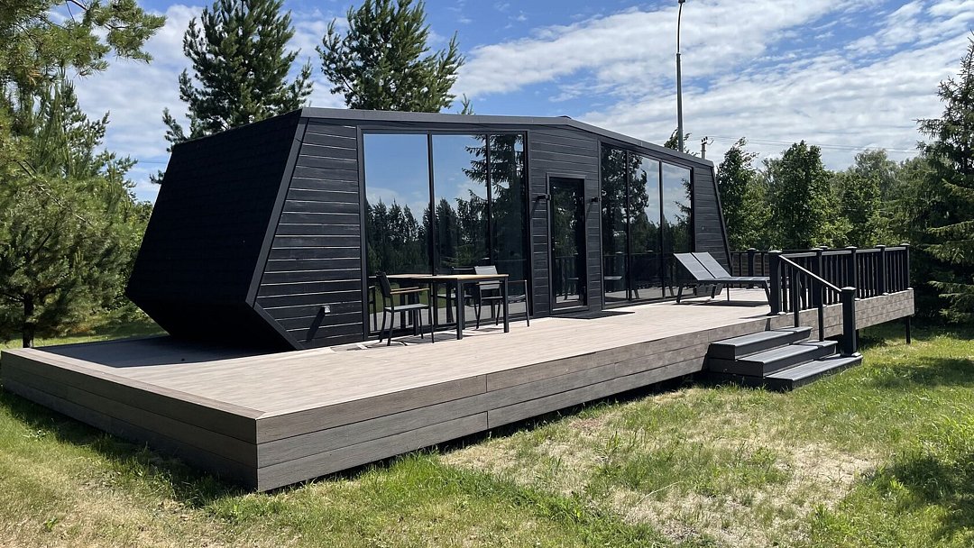 Барнхаус 2-местный (в соснах)