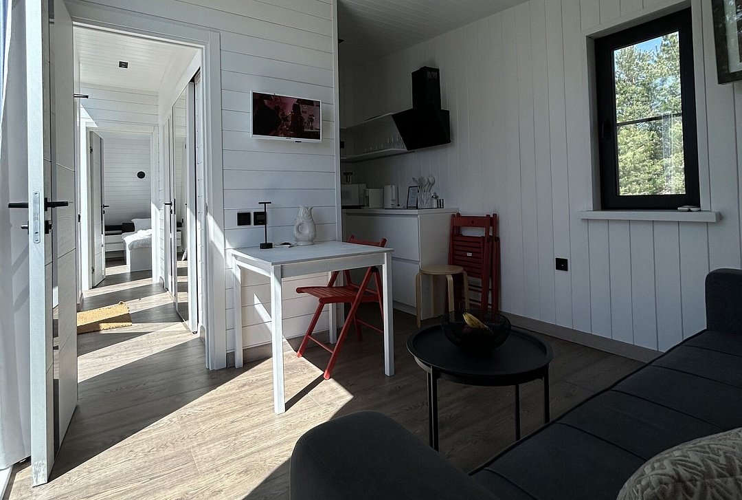 Барнхаус 2-местный (в соснах)