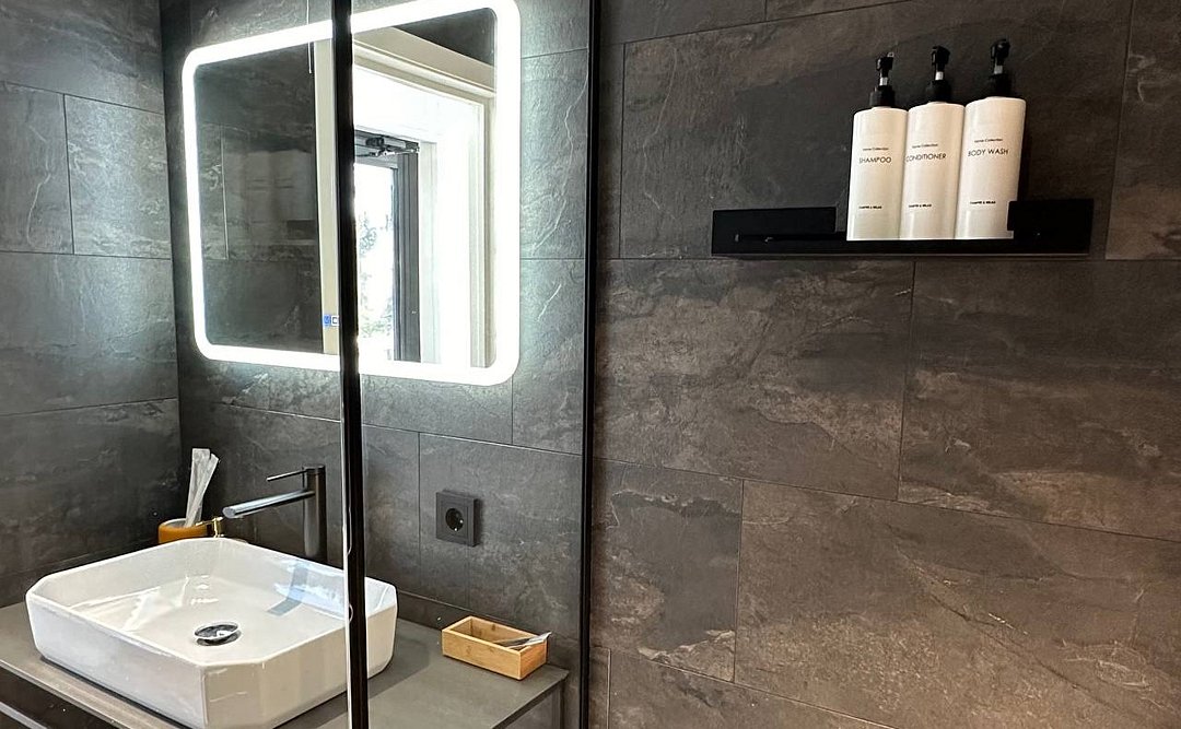 Барнхаус 2-местный (в соснах)