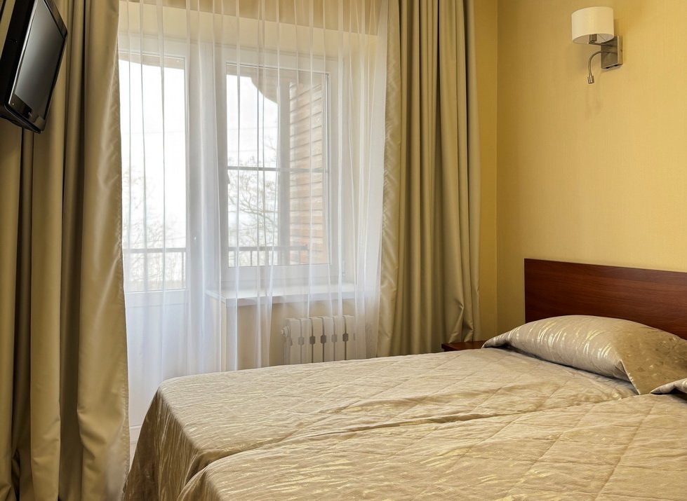 Полулюкс 2-местный 2-комнатный (2 корпус)