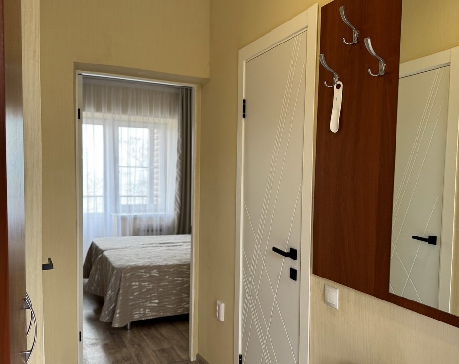 Полулюкс 2-местный 2-комнатный (2 корпус)