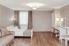 №1 Таунхаус "LUX" с террасой, 1 этаж, Парк-отель  Magic Club , Таир