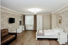 №2 Таунхаус "LUX" с террасой  1 этаж, Парк-отель  Magic Club , Таир