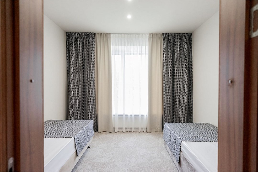 Сюит 4-местный 3-комнатный