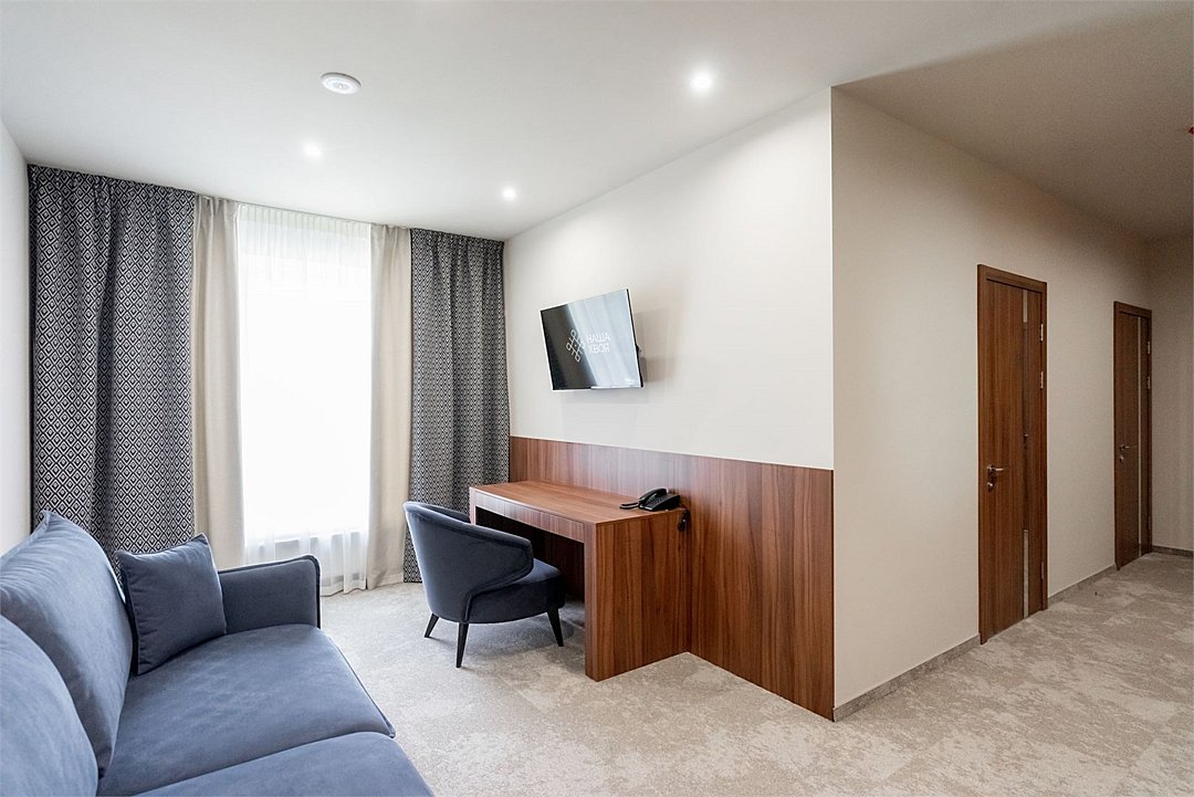 Сюит 4-местный 3-комнатный