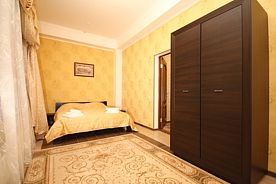 Стандарт улучшенный, Отель Калифорния, Евпатория