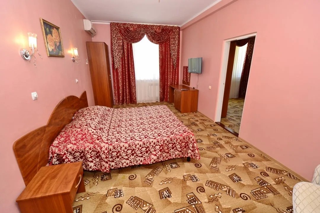 Люкс 4-местный 2-комнатный