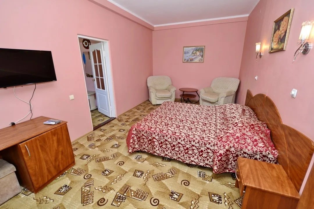 Люкс 4-местный 2-комнатный