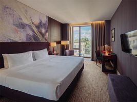 номер СТАНДАРТ/KING с 1 двуспальной кроватью, DOUBLETREE BY HILTON MOSCOW – MARINA, Москва