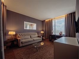 номер ЛЮКС двухкомнатный, с 1 двуспальной кроватью, DOUBLETREE BY HILTON MOSCOW – MARINA, Москва