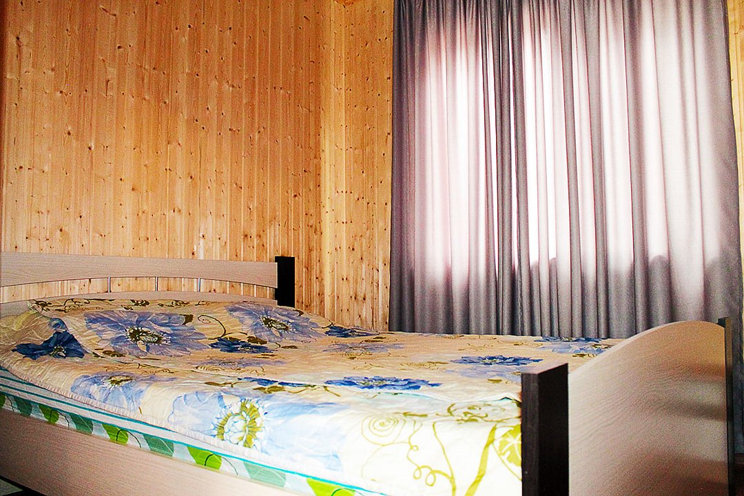 Домик 4-местный 2-комнатный (№78)