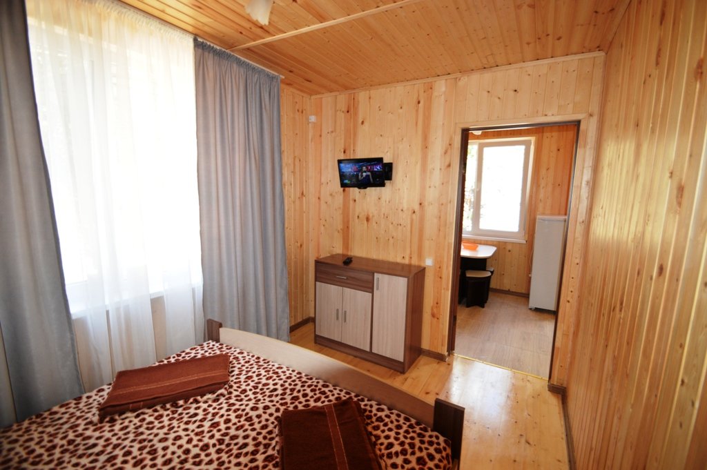 Домик 5-местный 2-комнатный (№41, Б)