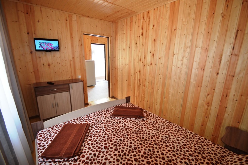 Домик 5-местный 2-комнатный (№41, Б)