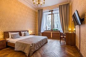 Просторная квартира с панорамным видом и потолками 3.80 у Исаакиевского собора( кондиционер), Отель Solo Морская, Санкт-Петербург