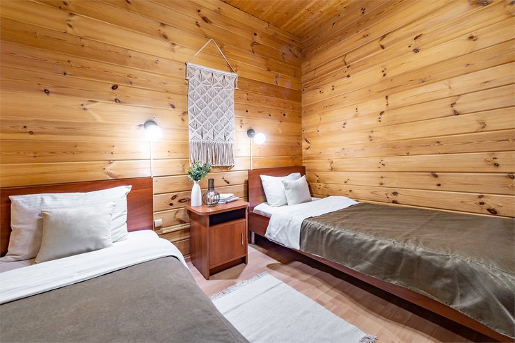 Коттедж 4-местный №4 (Сказочный дом у воды)