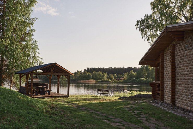 Коттедж 4-местный №4 (Сказочный дом у воды)