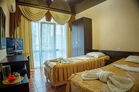 Стандарт 2-местный с балконом, Отель Эльмира, Сочи