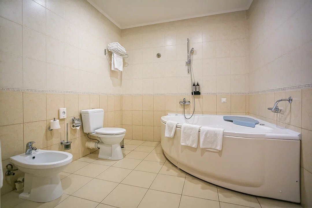 Люкс 2-местный 2-комнатный (парк)