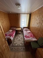 Двухместный номер Comfort с балконом и с красивым видом из окна 2 отдельные кровати, Отель Лотос, Домбай