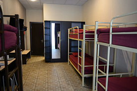 Верхнее место в 6-ти местом номере, Отель Глобус, Луга