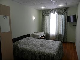 Двухместный номер с 1 двуспальной кроватью и общей ванной комнатой, Отель Артик, Воронеж