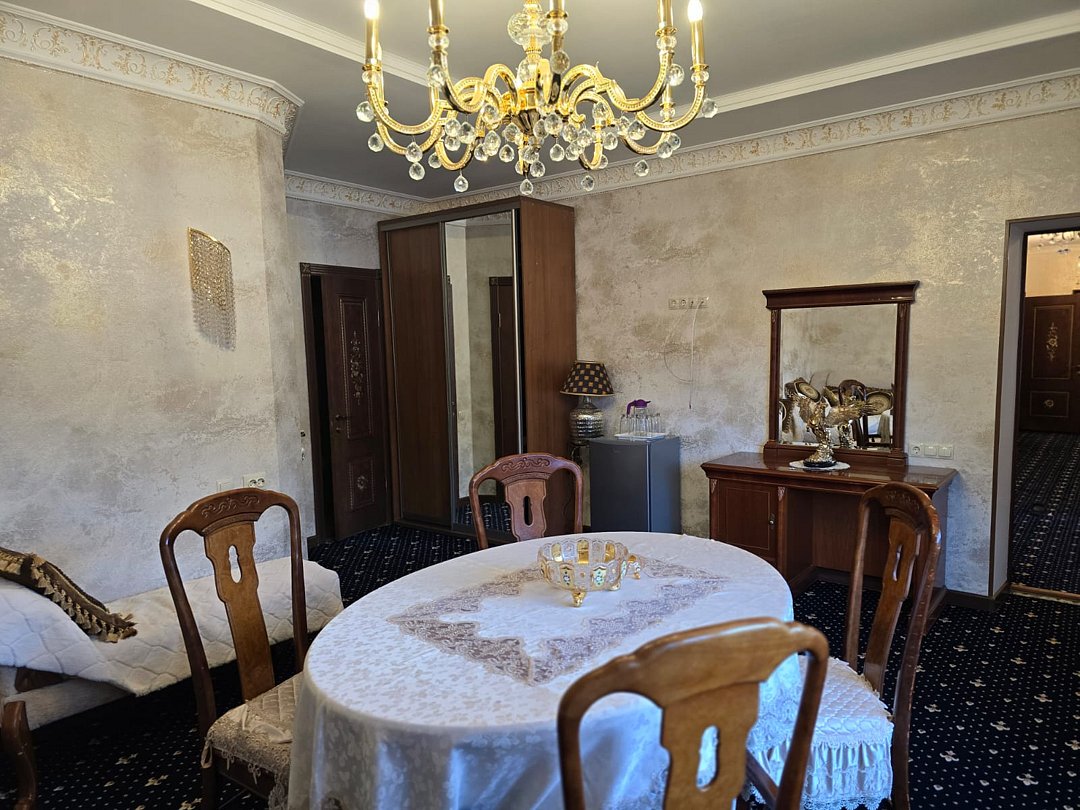 Люкс 4-местный 2-комнатный