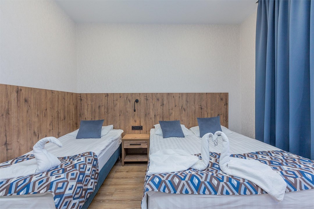 Номер 3-местный 1-комнатный (с балконом)