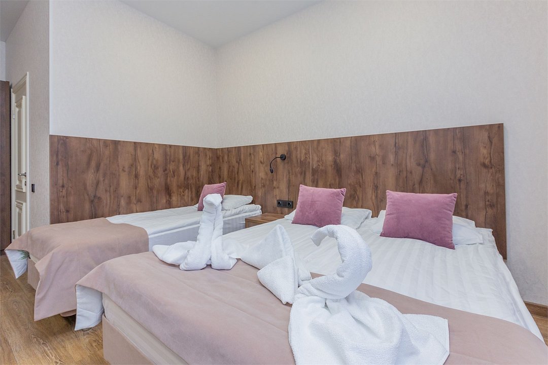 Номер 3-местный 1-комнатный (с балконом)