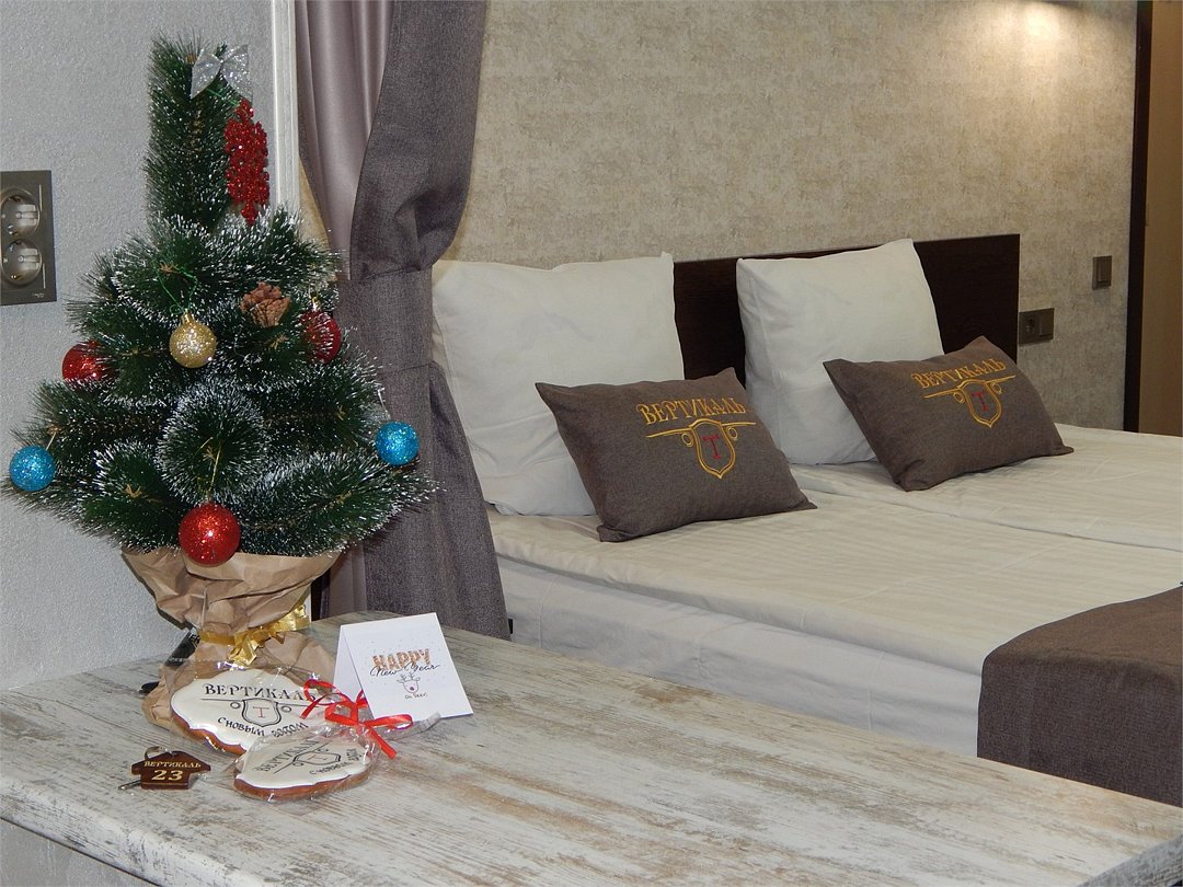 Люкс 2-местный 2-комнатный (разделяет штора)