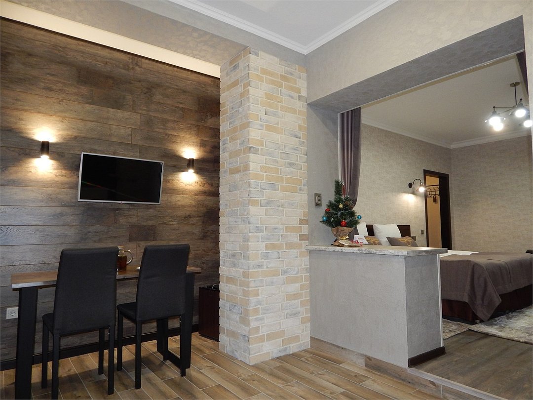 Люкс 2-местный 2-комнатный (разделяет штора)