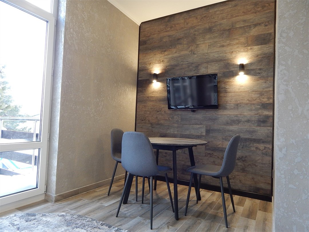 Люкс 2-местный 2-комнатный (разделяет штора)