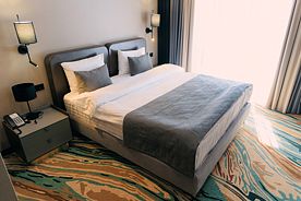 Апартамент трехкомнатный с балконом и панорамным окном, Отель 7Peaks Family Resort, Архыз