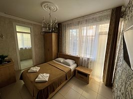 Трехместный двухкомнатный с балконом, Гостиничный комплекс 21 век 2 корпус, Адлер