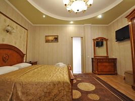1 2 5 8 9 1ккв. балкон вид во двор, Апарт-отель Дворик на Морской, Ялта