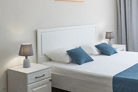 Четырёхместный номер Standard с балконом и рядом с пляжем, Отель Volna Family Resort, Анапа