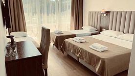 Трёхместный номер Comfort с балконом, Курортный отель Мерсини, Дивноморское