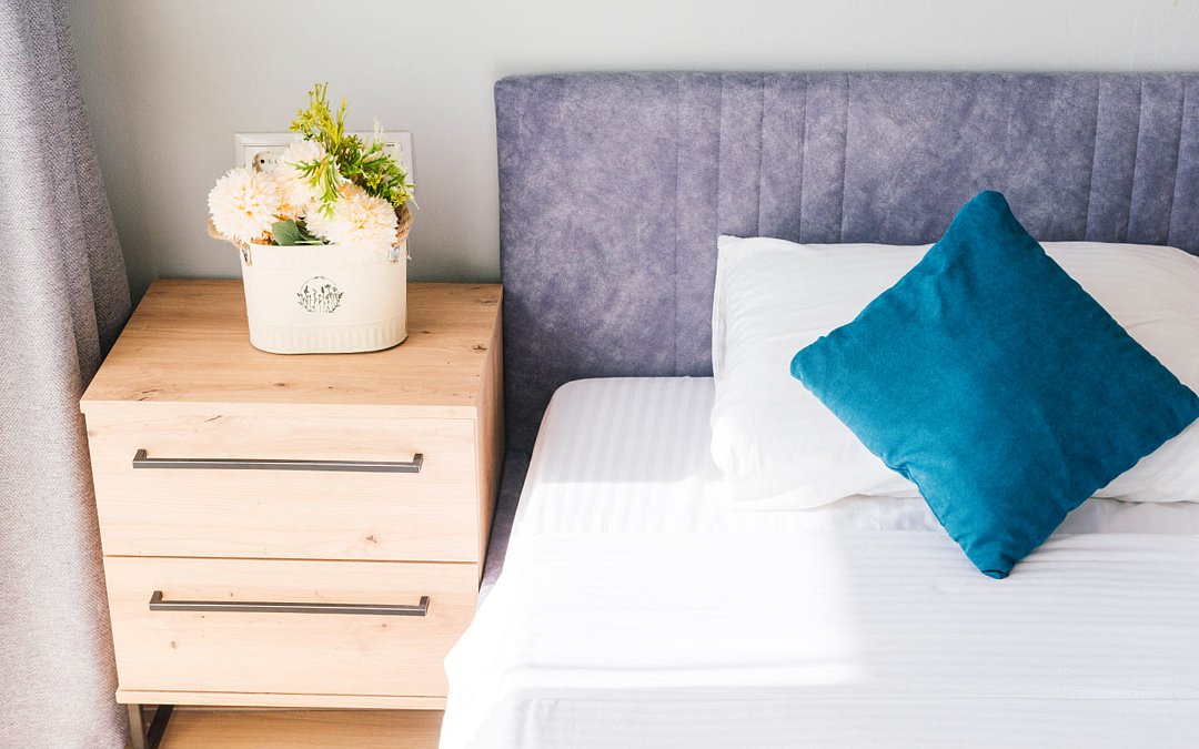 deluxe-room-background