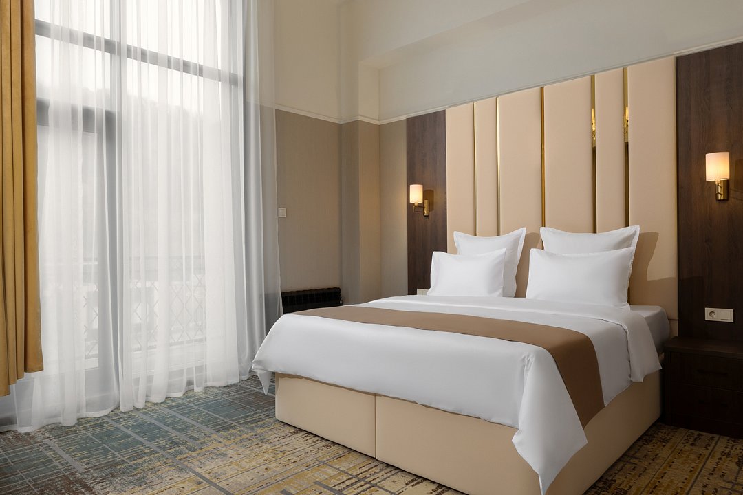 Делюкс 2-местный (с балконом, вид на горы)