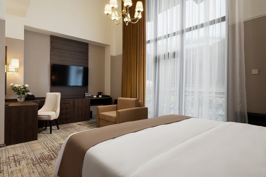 Делюкс 2-местный (с балконом, вид на горы)