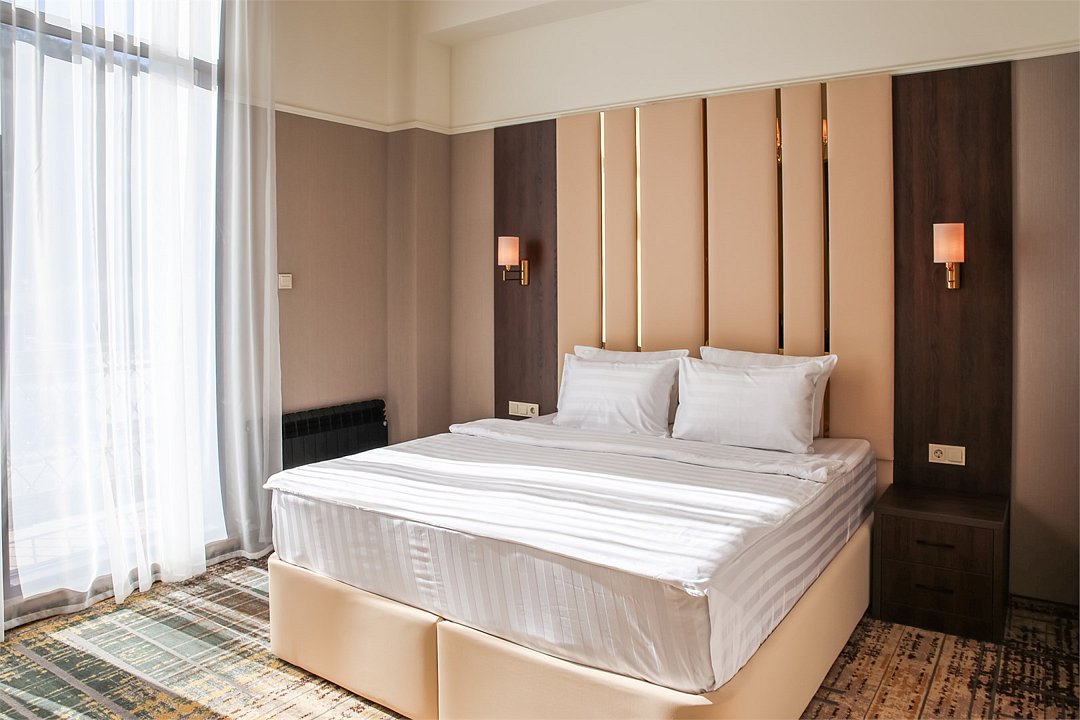 Делюкс 2-местный (с балконом, вид на горы)