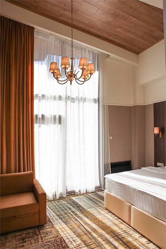 Делюкс 2-местный (с балконом, вид на горы)