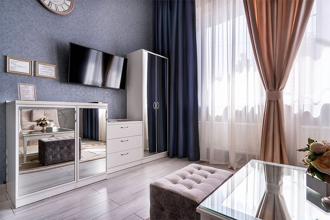 Люкс 4-местный 2-уровневый (с гидромассажной ванной)