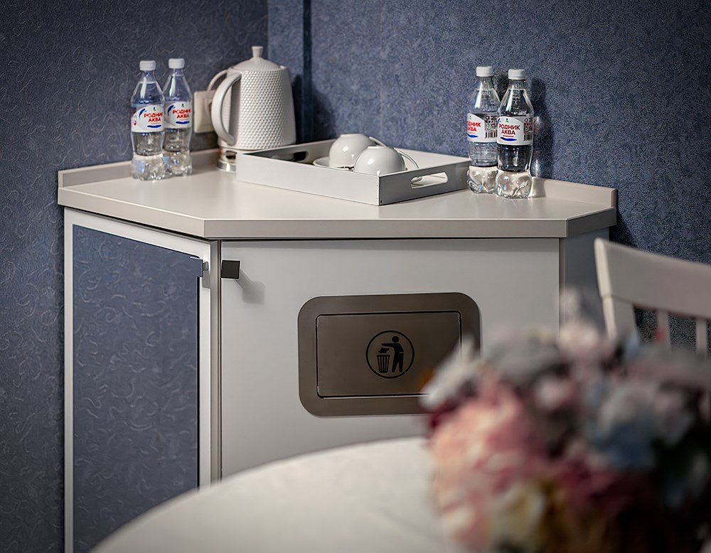 Люкс 4-местный 2-уровневый (с гидромассажной ванной)