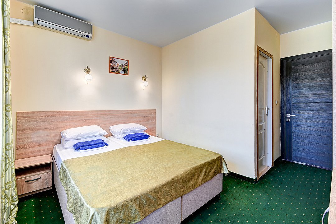 Стандартный 2-местный (с балконом, корпус 1,2)